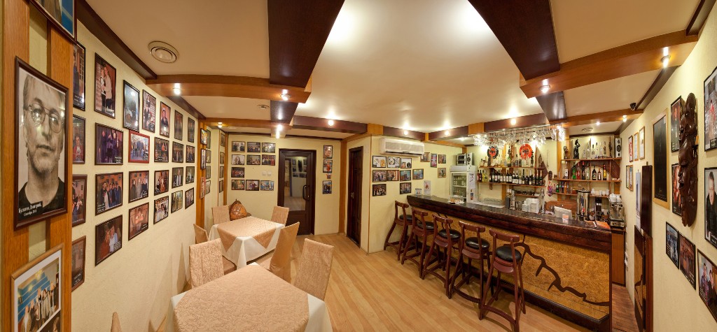 фотка зала Кафе Экватор  на 2 зала мест Краснодара